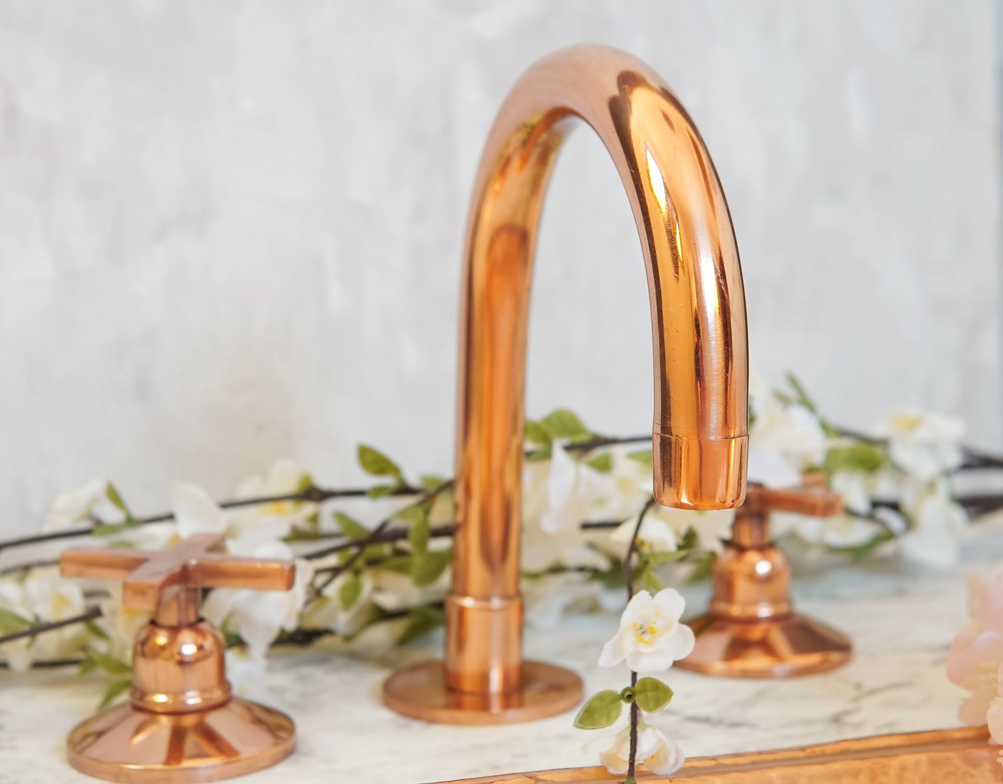 Copper Deck mounted Brass Bathroom Faucet, 3 holes widespread Bath Faucet